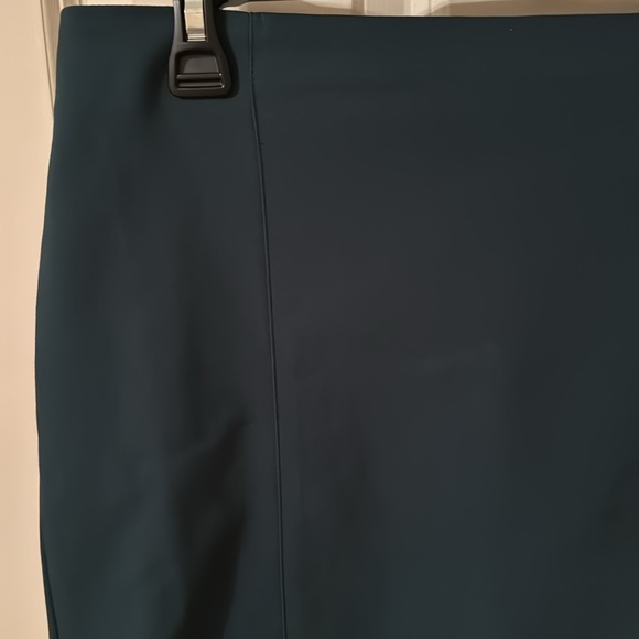 Van Heusen Green Pencil Skirt! - Picture 4 of 14